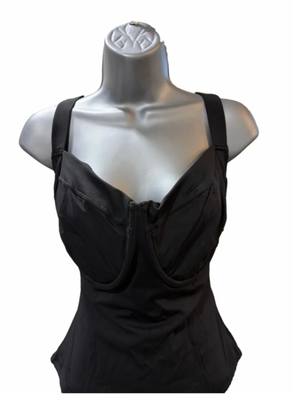 NWT TA3 Lifty size Large cup size J/K in black retails $188